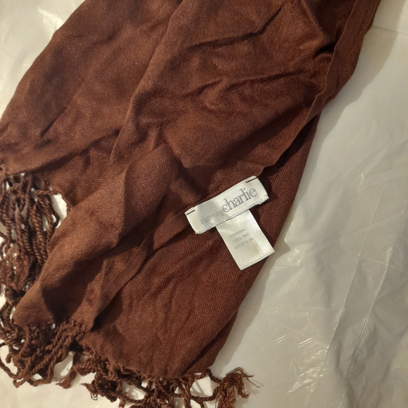 ● Charming Charlie | Scarf in Brown - Picture 6 of 7